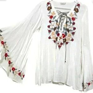 Tasha Polizzi | White Floral Embroidered Bell-Sleeved Blouse, Sz M ♥ Like new!